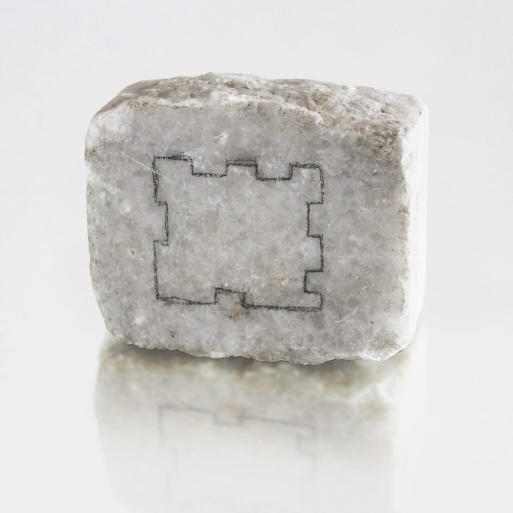 o. Titel, 1996-97, Bleistift auf Granit, 7 x 9 x 4 cm